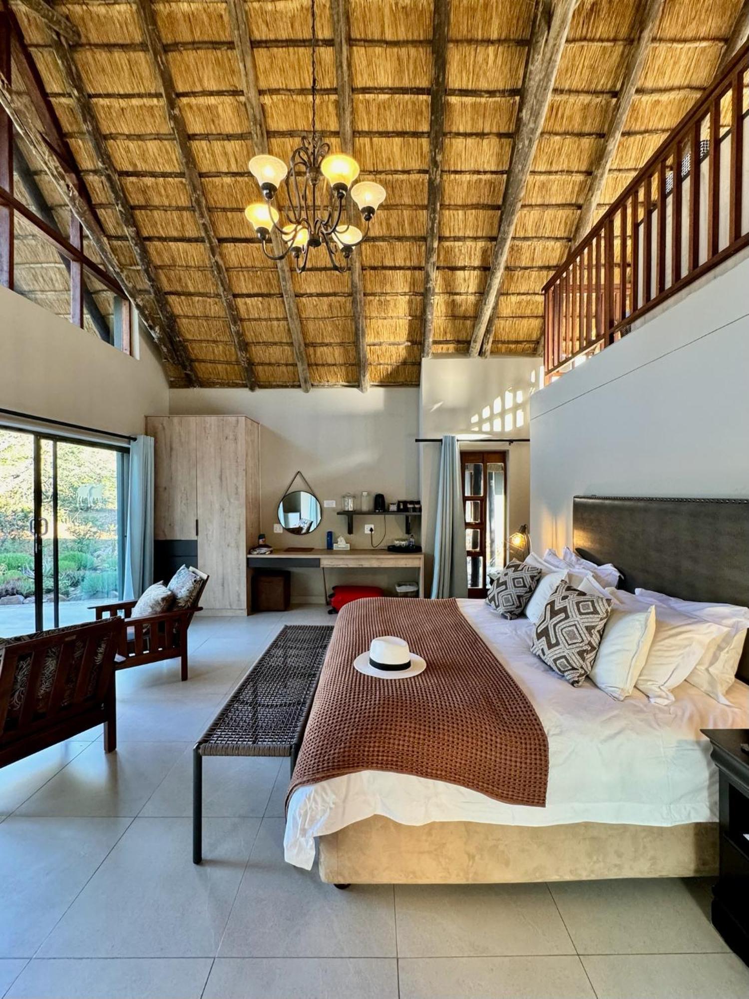 Pangolin Game Lodge - Self Catering, Incl 2 Game Drives Per Day Matlhagame ภายนอก รูปภาพ