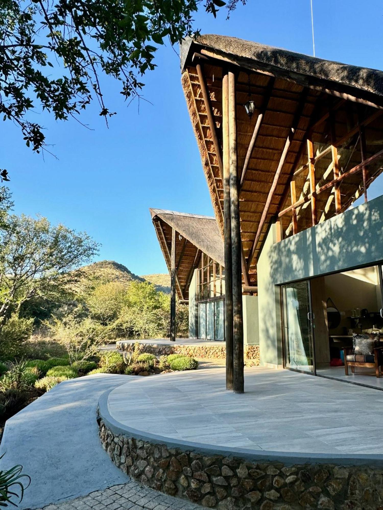 Pangolin Game Lodge - Self Catering, Incl 2 Game Drives Per Day Matlhagame ภายนอก รูปภาพ